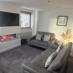  Apartment Luxury Centre Overlooking Custom House Sqaure United Kingdom
