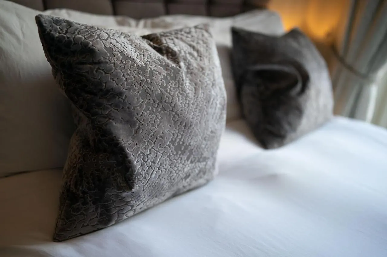 No11 Boutique Hotel & Brasserie Edinburgh