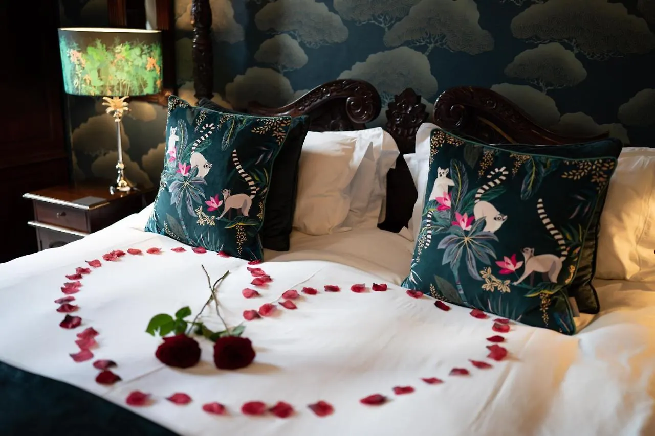 No11 Boutique Hotel & Brasserie EDI 4*,