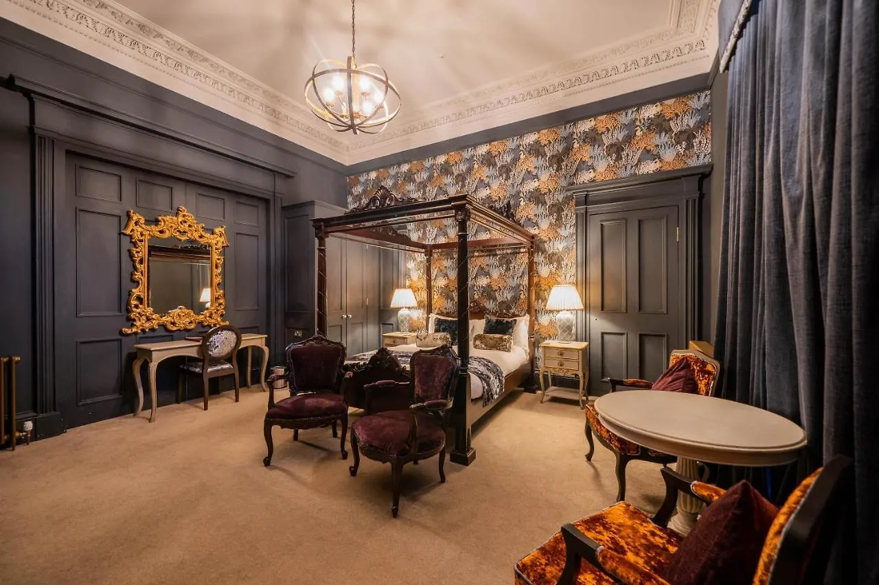 No11 Boutique Hotel & Brasserie EDI 4*,